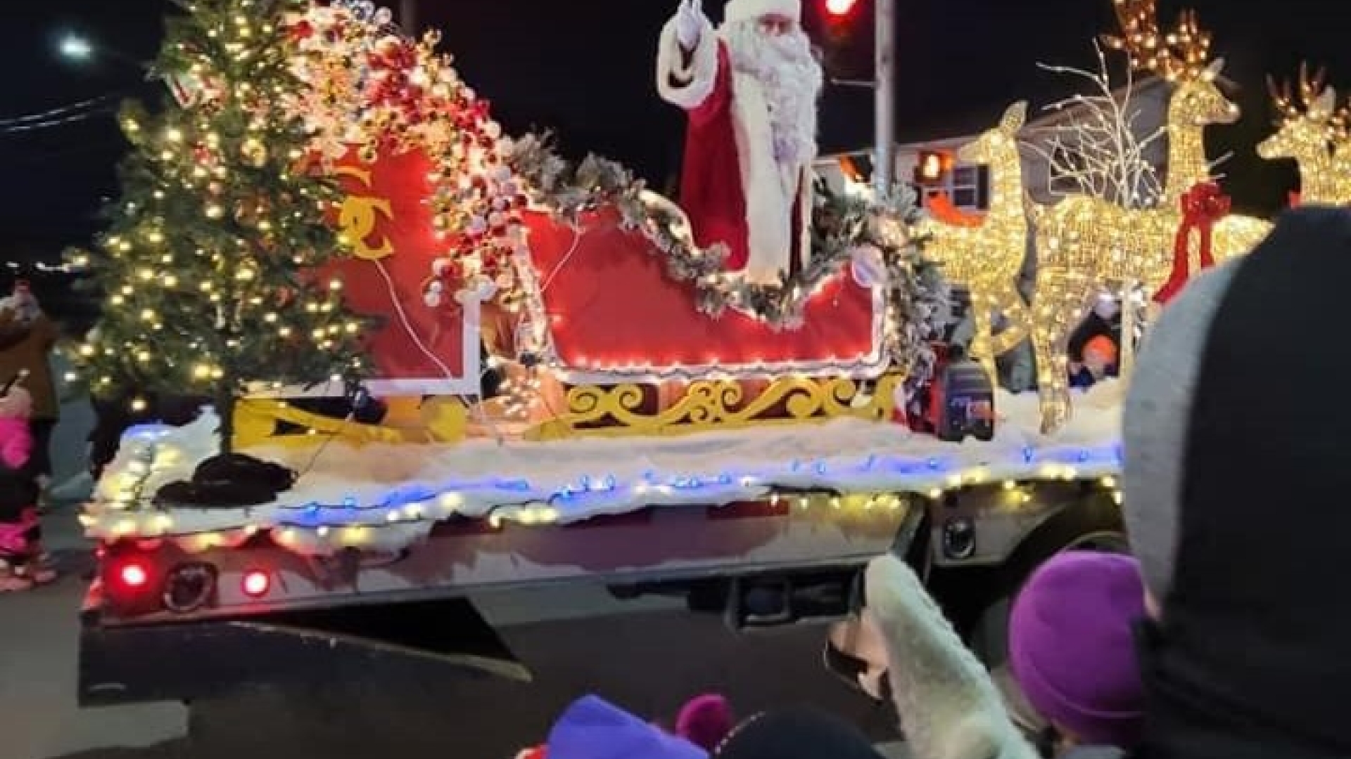Kids watching Santa Claus Parade