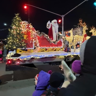 Kids watching Santa Claus Parade